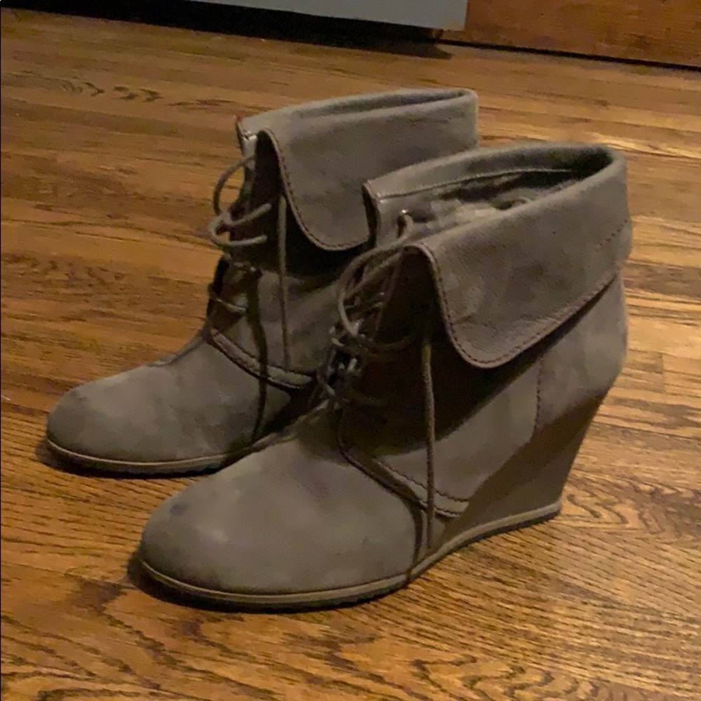 Brand new condition lace up booties